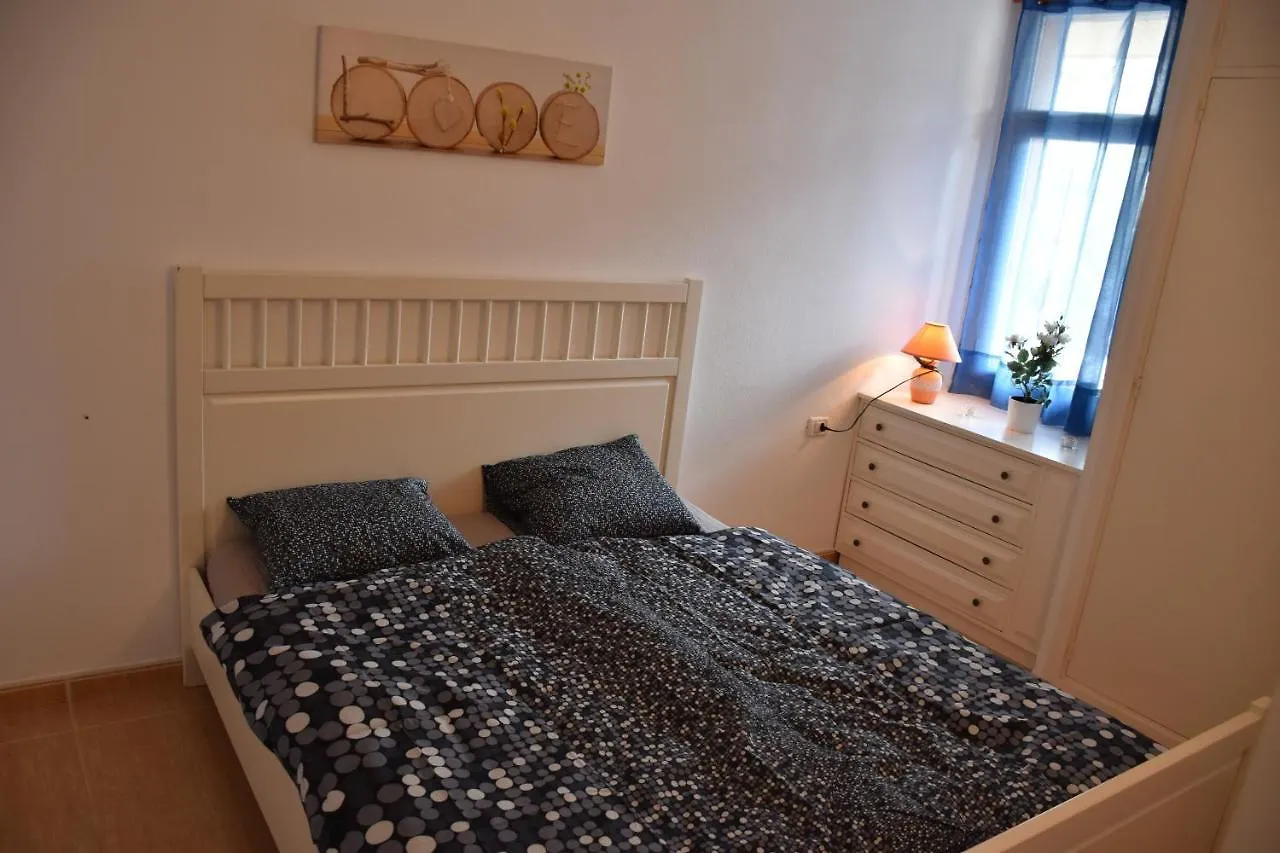 Apartment Jacaranda Close To The Beach, Sea-View, Pool, Wifi, Sat-Tv Arona