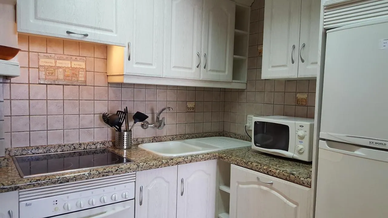 Apartment Jacaranda Close To The Beach, Sea-View, Pool, Wifi, Sat-Tv Arona