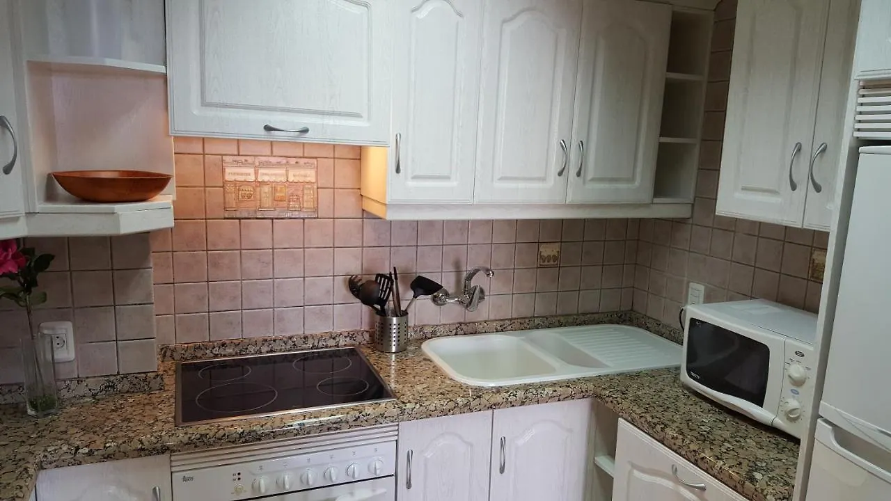 Apartment Jacaranda Close To The Beach, Sea-View, Pool, Wifi, Sat-Tv Arona